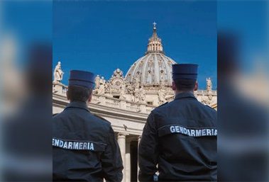 Toute l’histoire de la Gendarmerie vaticane en un seul et nouveau volume
