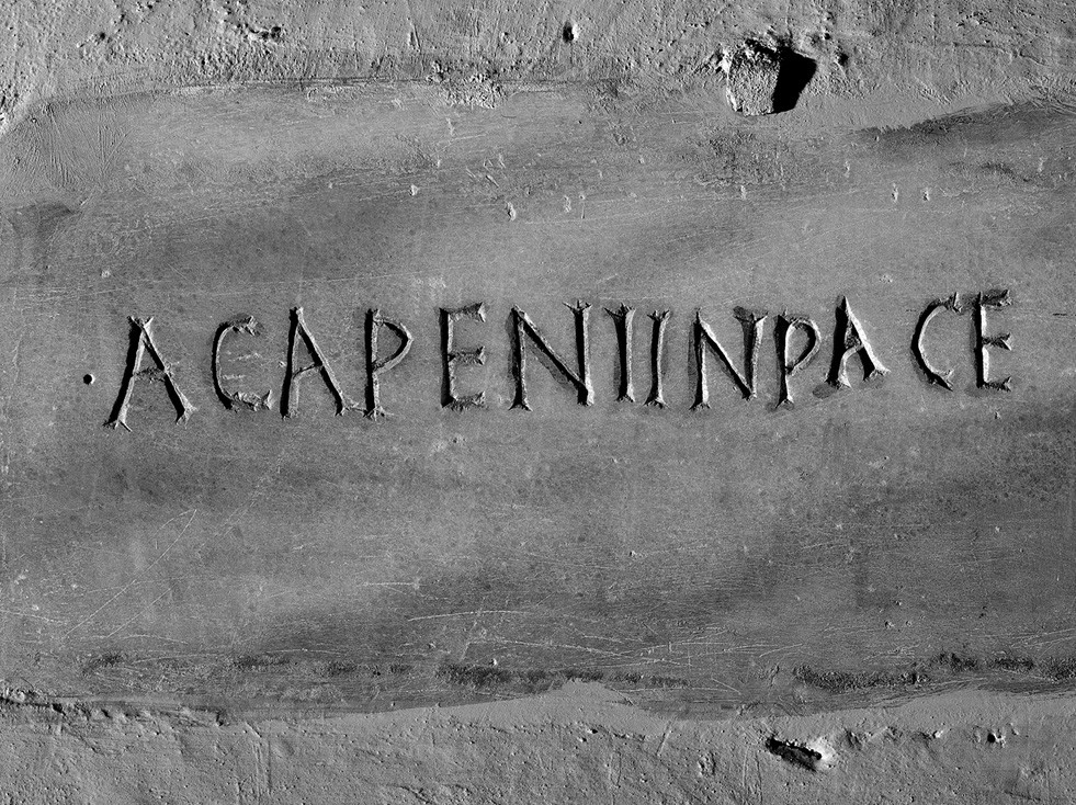 Plaque avec épitaphe d’Agàpe