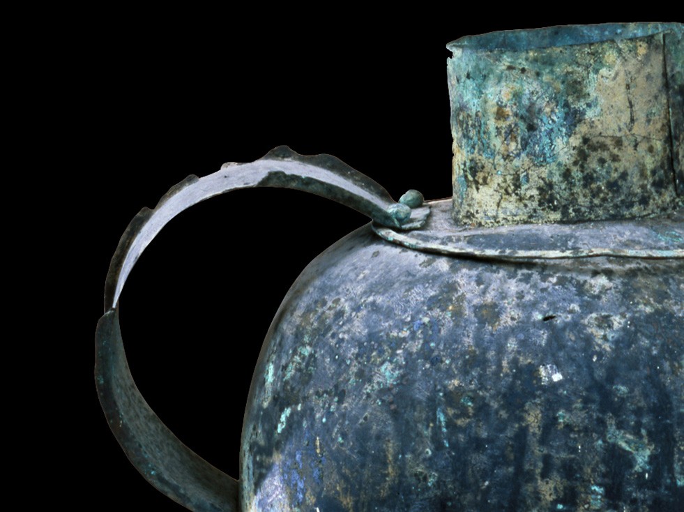 Amphore sphéroïdale et siège