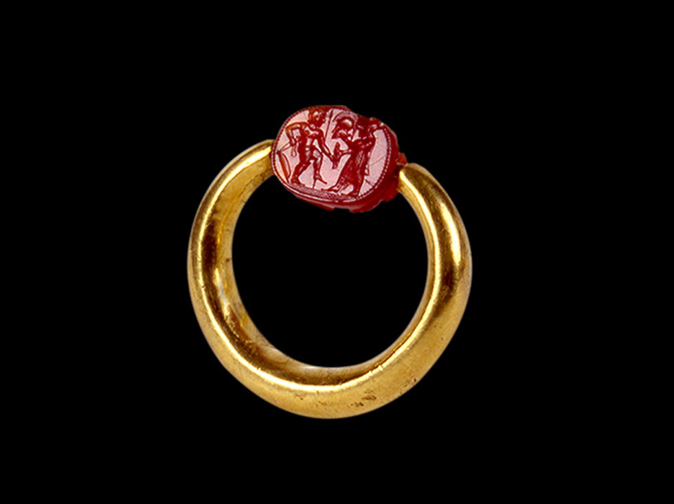 Ring mit Skarabäus