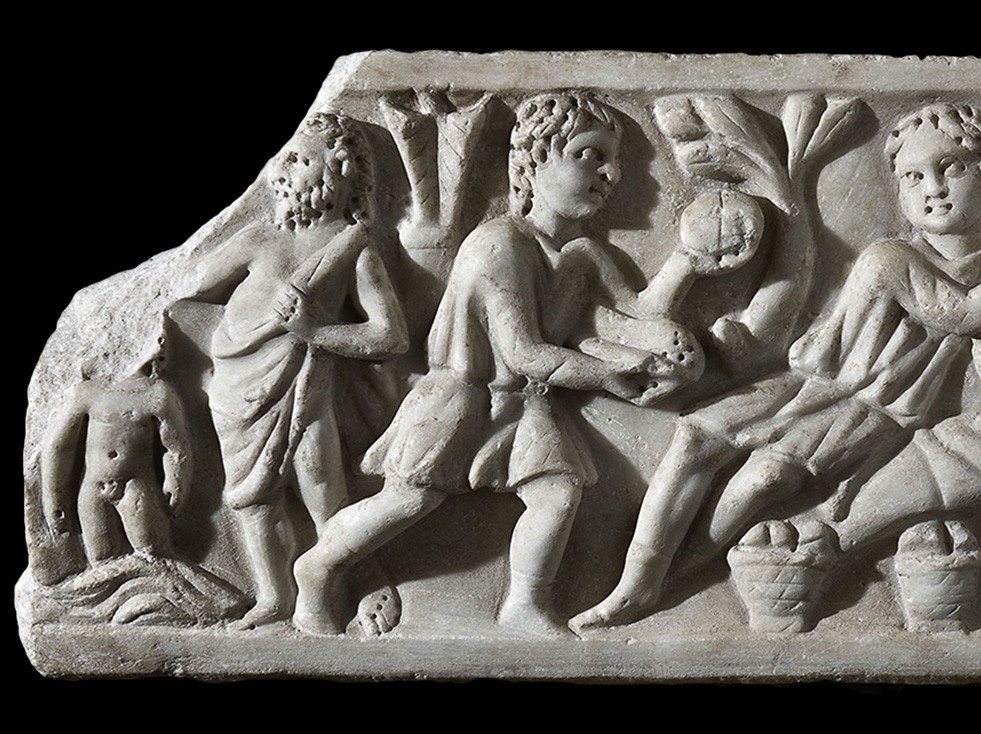 Fragment de sarcophage avec Baptême du Christ et scène de banquet