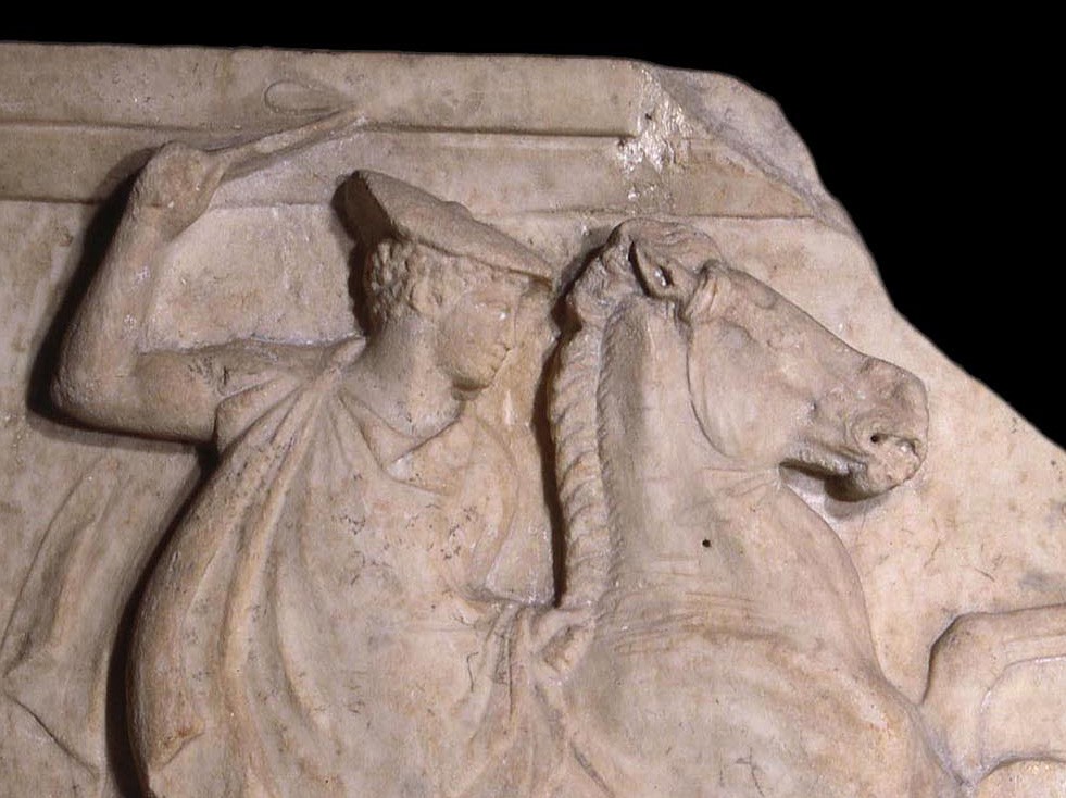 Bas-relief orné d’un cavalier