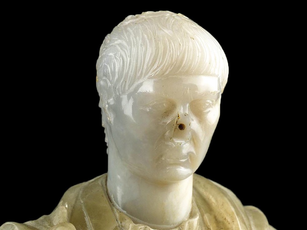 Buste de l’empereur Trajan en calcédoine