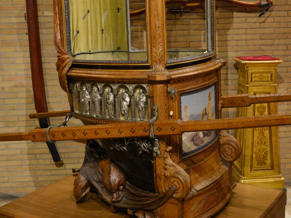 Chaise à porteurs du pape Léon XIII