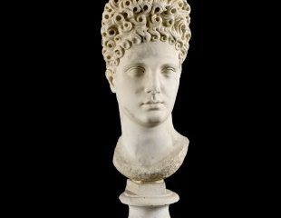 Retrato femenino con peinado de la época flavio-trajana, fines siglo I d.C. – inicios siglo II d.C.