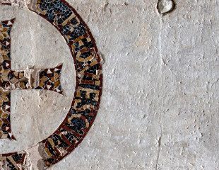 Dos du sarcophage, détail après la restauration