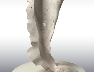 Giuliano Giuliani, “L’Angelo”, 2009, travertine