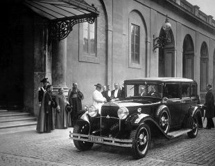 Mercedes-Benz N&uuml;rburg 460 (W 08). Donata a Papa Pio XI il 23 maggio 1930