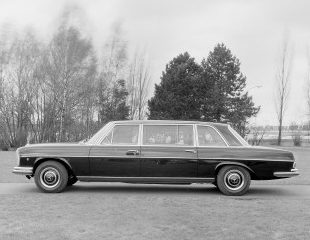 Mercedes-Benz 300 SEL Pullman Limousine (W 109). Versione speciale per il Vaticano, 1967